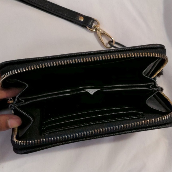 FREE WITH ANY PURCHASE | Aldo Wallet w/Wrist Strap - Picture 2 of 7